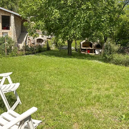 Hébergement de vacances Charmante Maison à Avec Vue Panoramique *